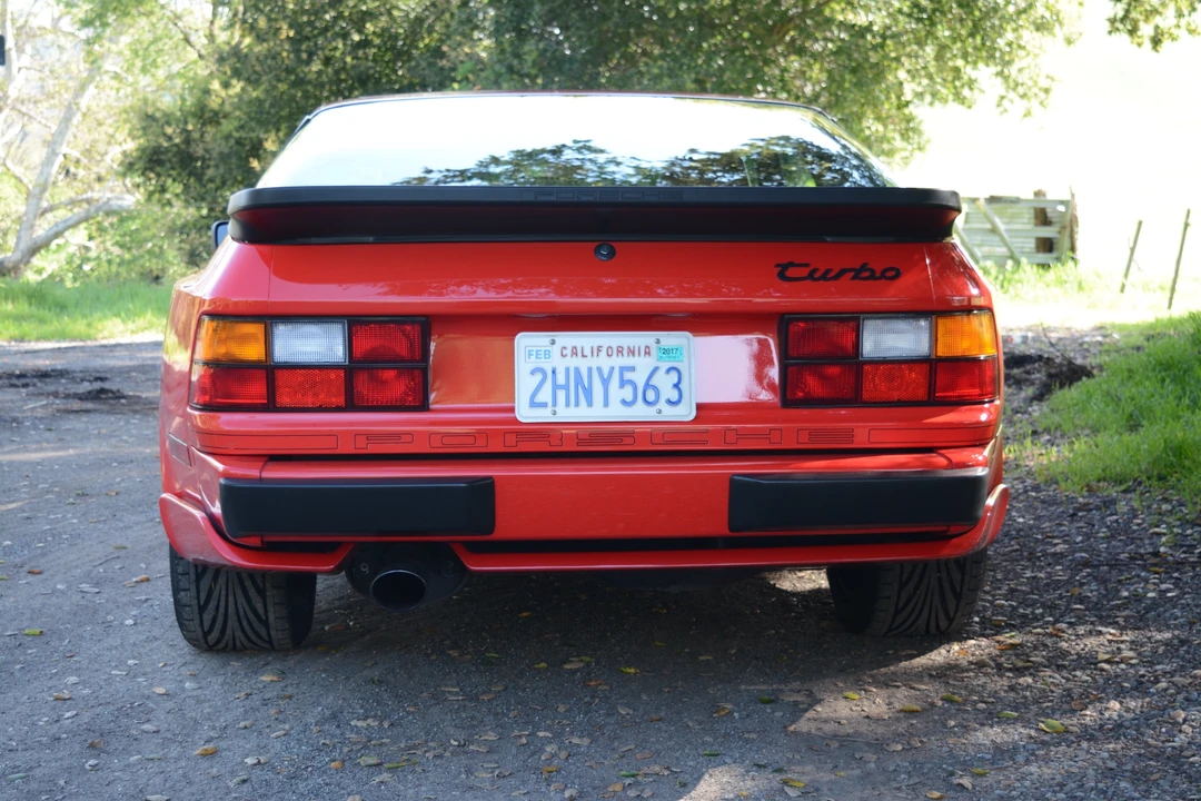 1988 Porsche 944 Turbo - Image 13 of 31