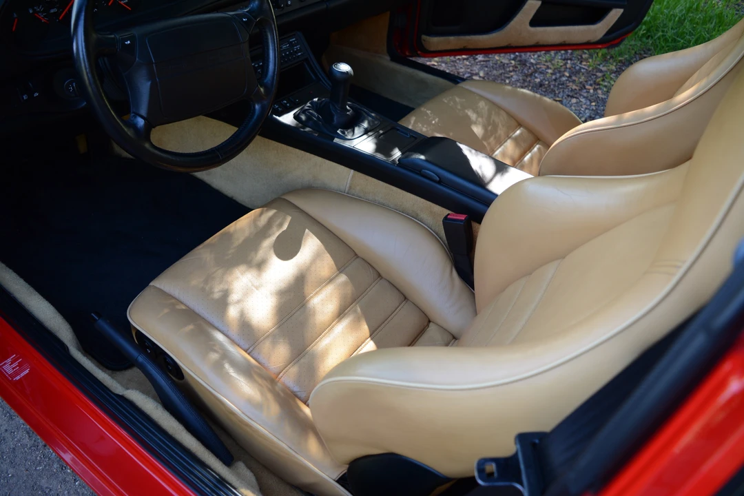 1988 Porsche 944 Turbo - Image 17 of 31