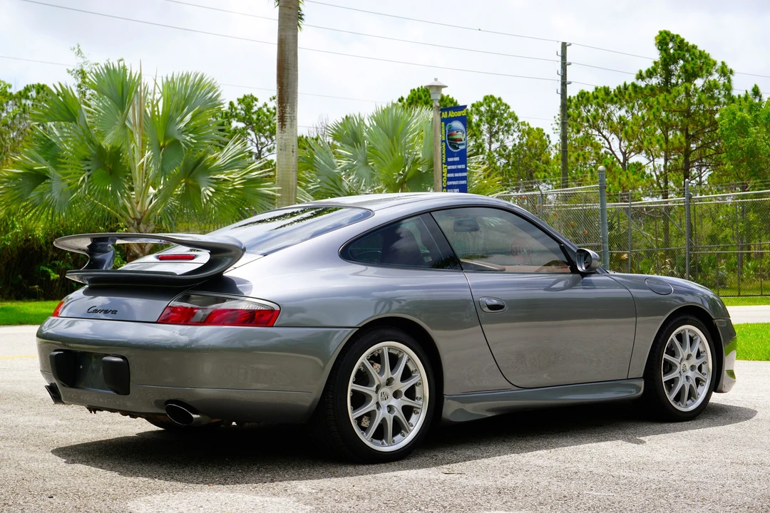 2001 Porsche 996 Carrera - Image 10 of 31