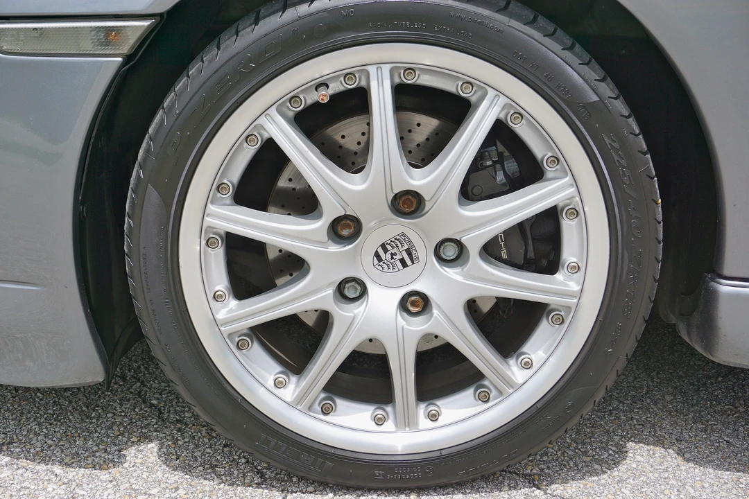 2001 Porsche 996 Carrera - Image 24 of 31