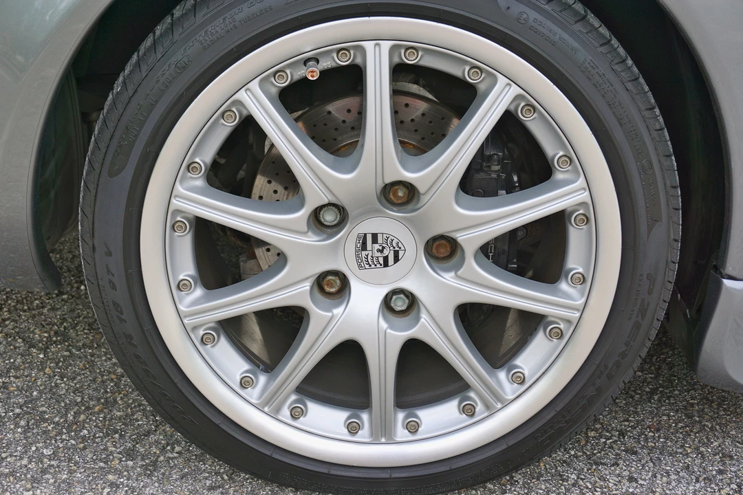 2001 Porsche 996 Carrera - Image 27 of 31