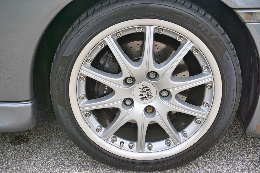 2001 Porsche 996 Carrera - Image 26 of 31