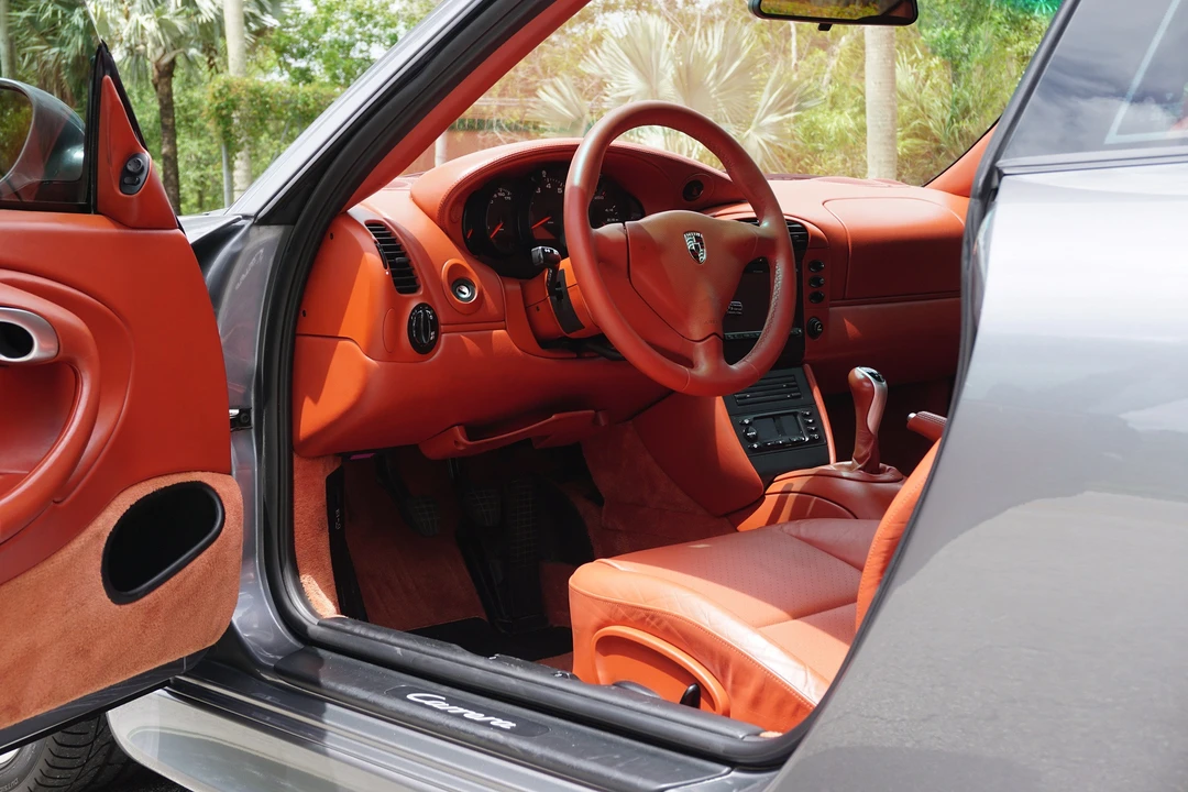 2001 Porsche 996 Carrera - Image 29 of 31