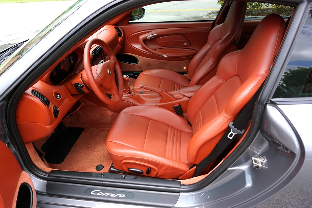 2001 Porsche 996 Carrera - Image 30 of 31