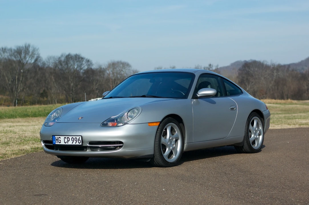 2001 Porsche 996 Carrera - Image 6 of 31