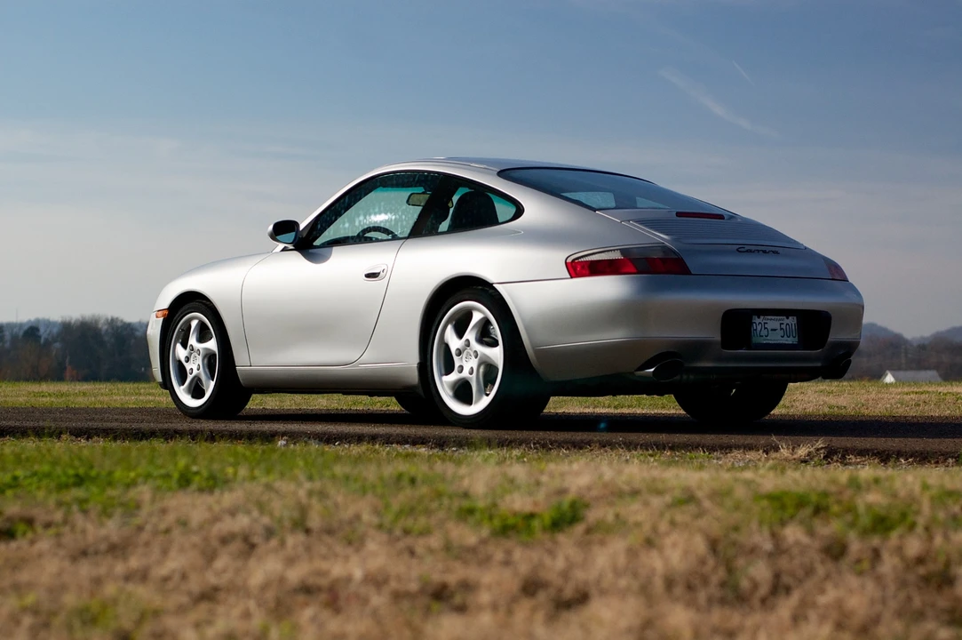 2001 Porsche 996 Carrera - Image 11 of 31