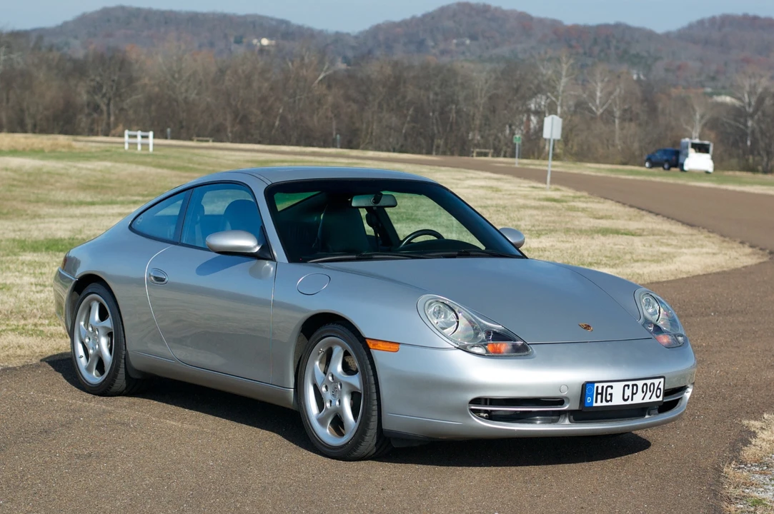 2001 Porsche 996 Carrera - Image 16 of 31