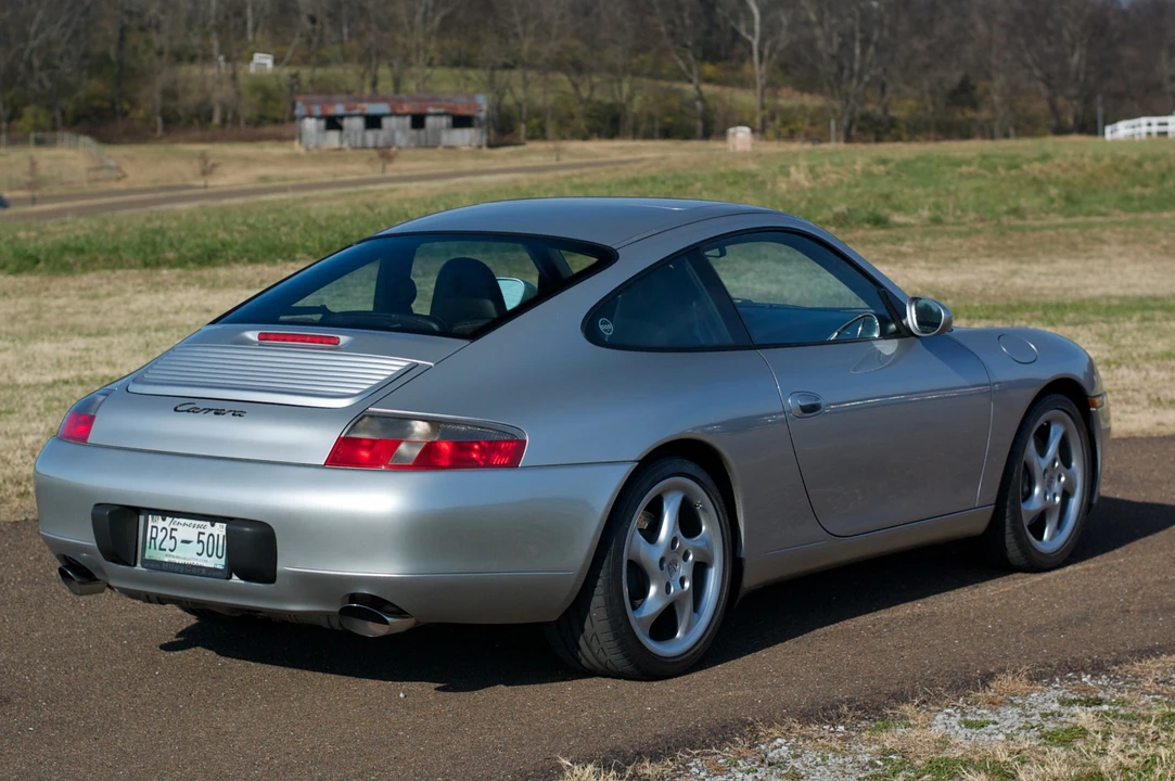 2001 Porsche 996 Carrera - Image 24 of 31