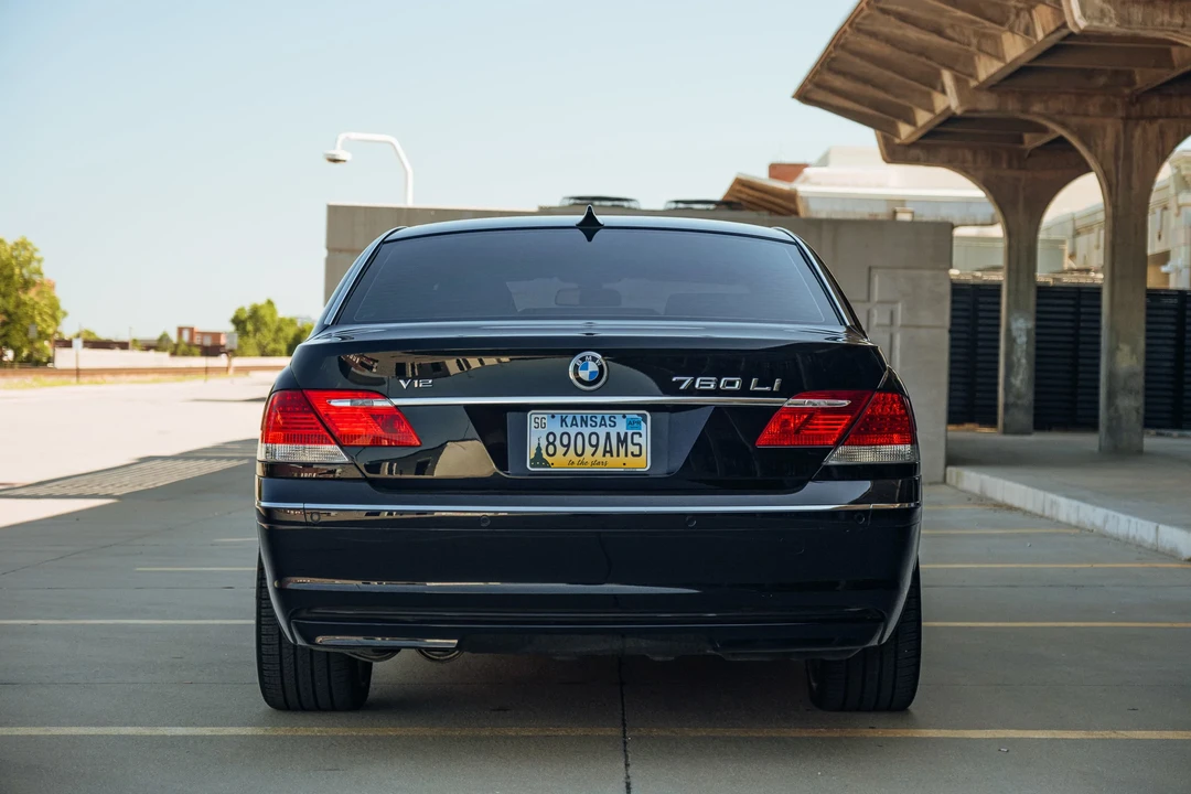 2007 BMW E65/E66 750i & 760i Sedan - Image 16 of 31