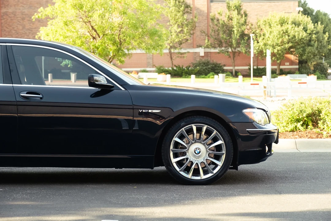 2007 BMW E65/E66 750i & 760i Sedan - Image 30 of 31