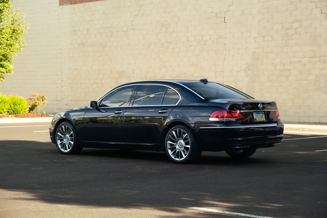 2007 BMW E65/E66 750i & 760i Sedan - Image 11 of 31