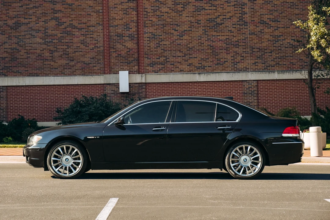 2007 BMW E65/E66 750i & 760i Sedan - Image 10 of 31