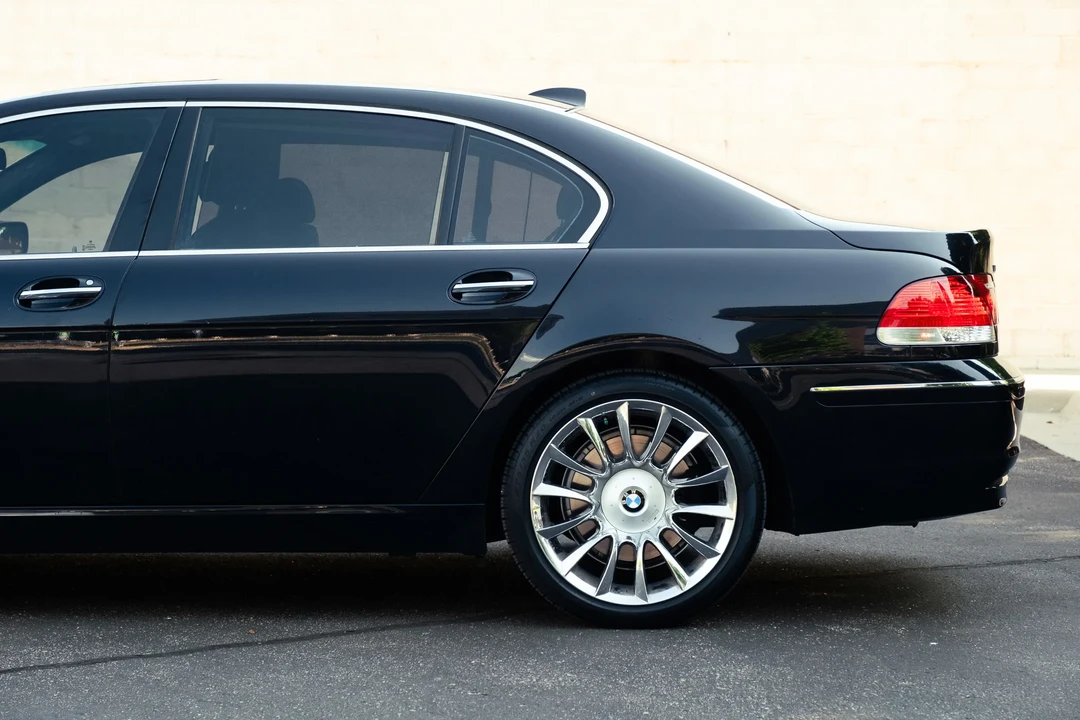 2007 BMW E65/E66 750i & 760i Sedan - Image 29 of 31