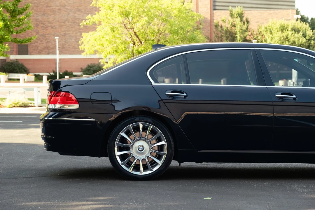 2007 BMW E65/E66 750i & 760i Sedan - Image 31 of 31