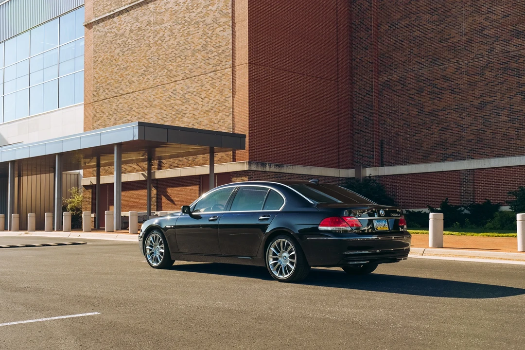 2007 BMW E65/E66 750i & 760i Sedan - Image 14 of 31