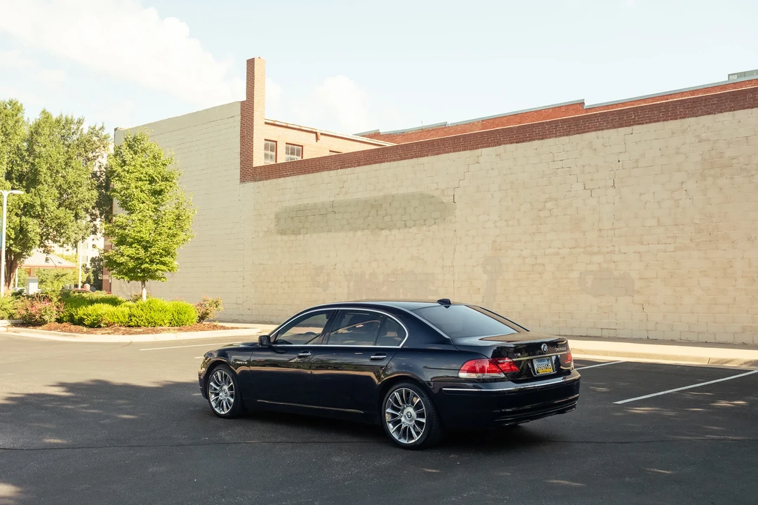2007 BMW E65/E66 750i & 760i Sedan - Image 13 of 31