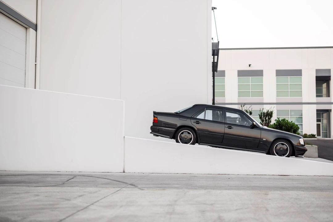 1990 Mercedes-Benz W124 E-Class - Image 18 of 31