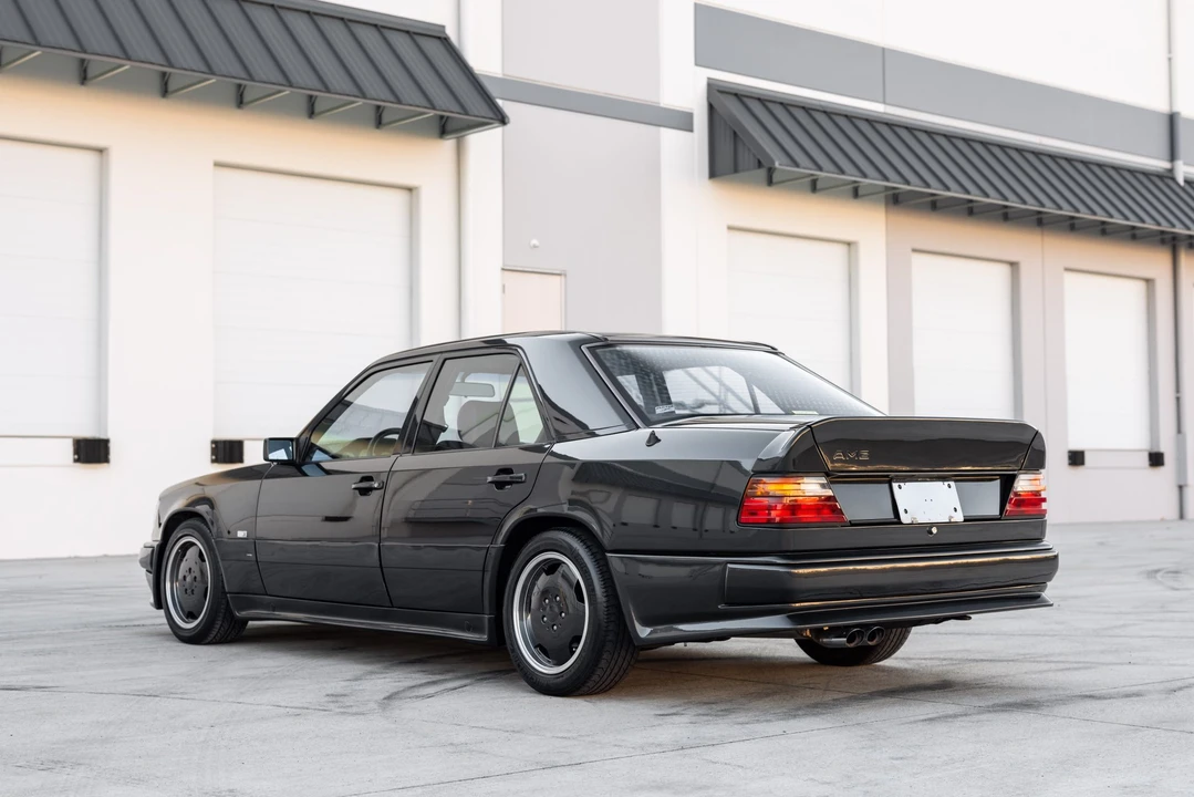 1990 Mercedes-Benz W124 E-Class - Image 11 of 31