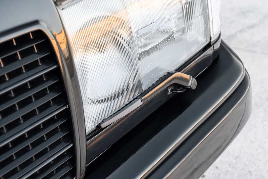 1990 Mercedes-Benz W124 E-Class - Image 30 of 31