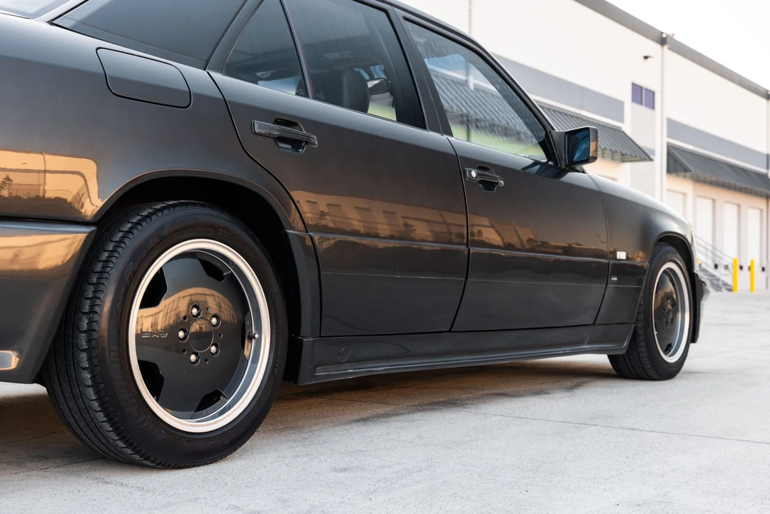 1990 Mercedes-Benz W124 E-Class - Image 21 of 31