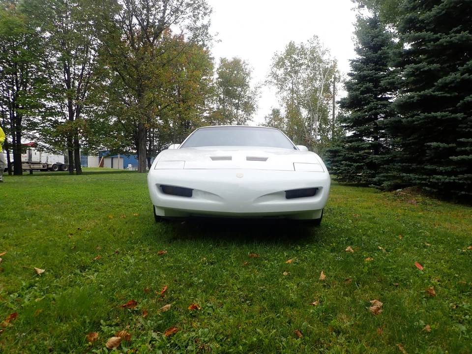 1992 Pontiac Firebird Trans Am 3rd Gen - Image 15 of 31