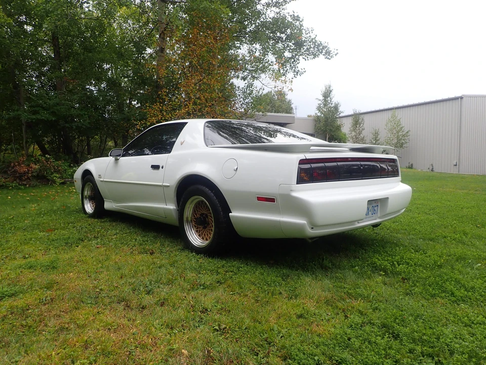 1992 Pontiac Firebird Trans Am 3rd Gen - Image 10 of 31