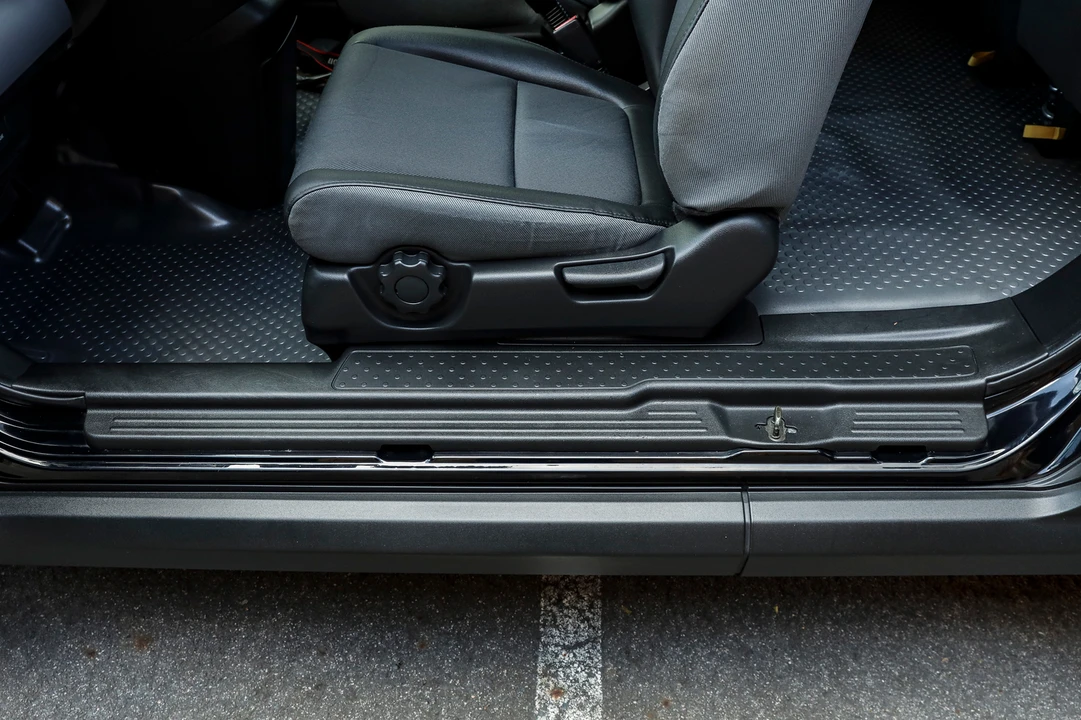 2005 Honda Element - Image 24 of 31