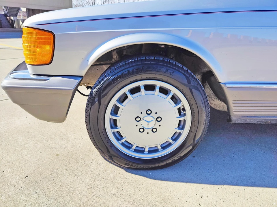 1982 Mercedes-Benz C126 S-Class Coupe - Image 29 of 31