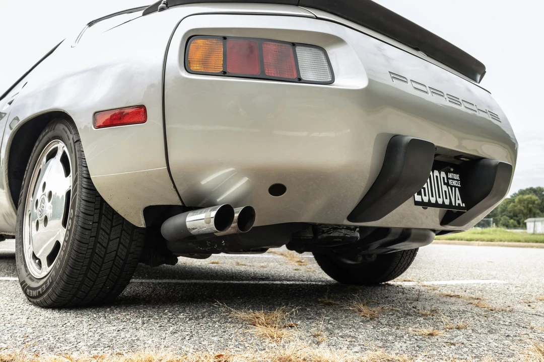 1982 Porsche 928 - Image 23 of 31