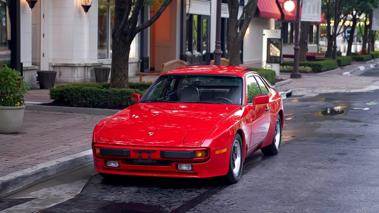1984 Porsche 944 - Image 10 of 31