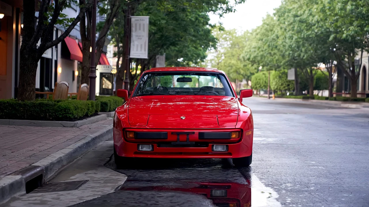 1984 Porsche 944 - Image 13 of 31