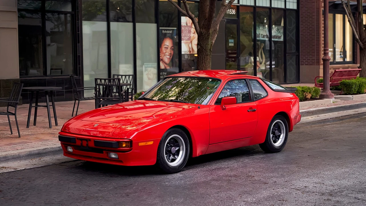 1984 Porsche 944 - Image 6 of 31