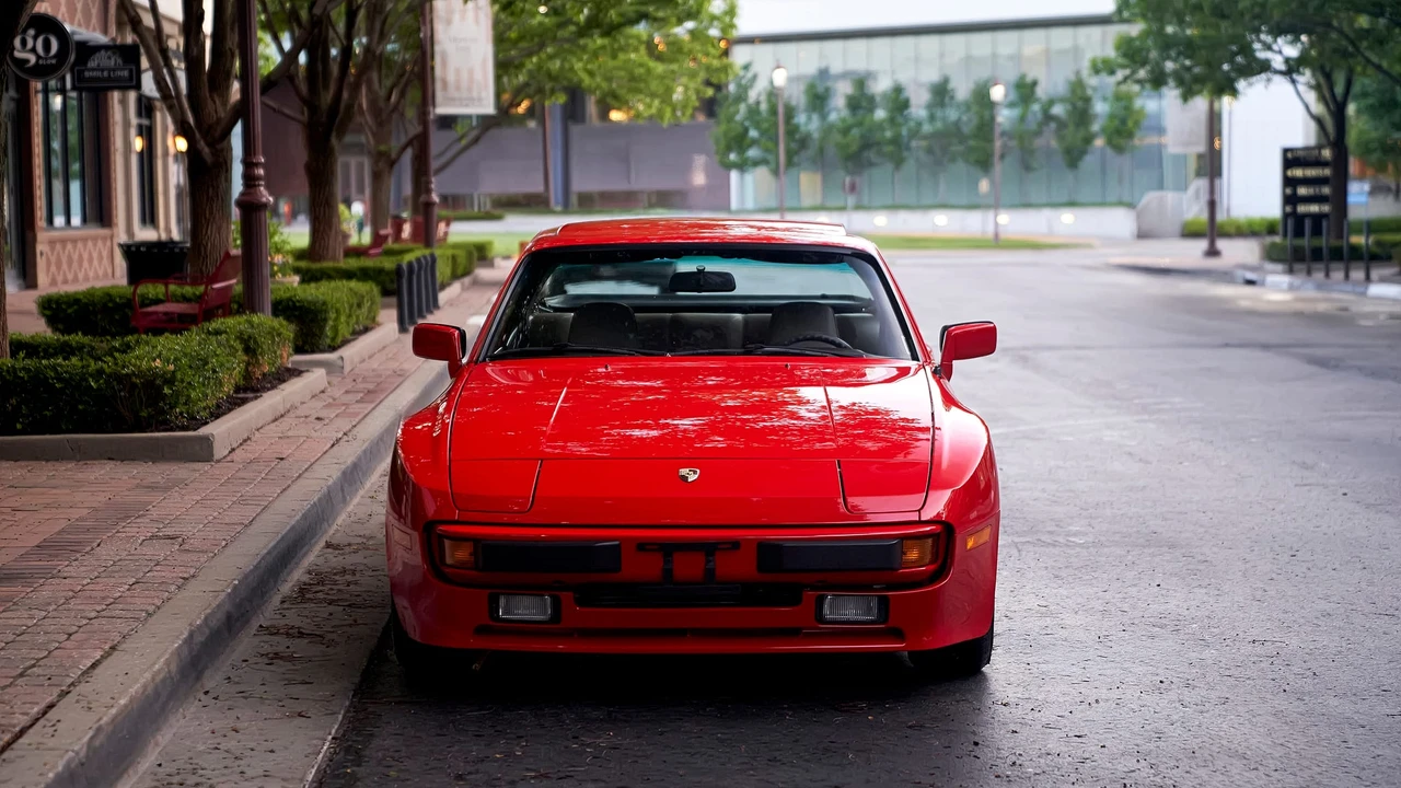 1984 Porsche 944 - Image 14 of 31