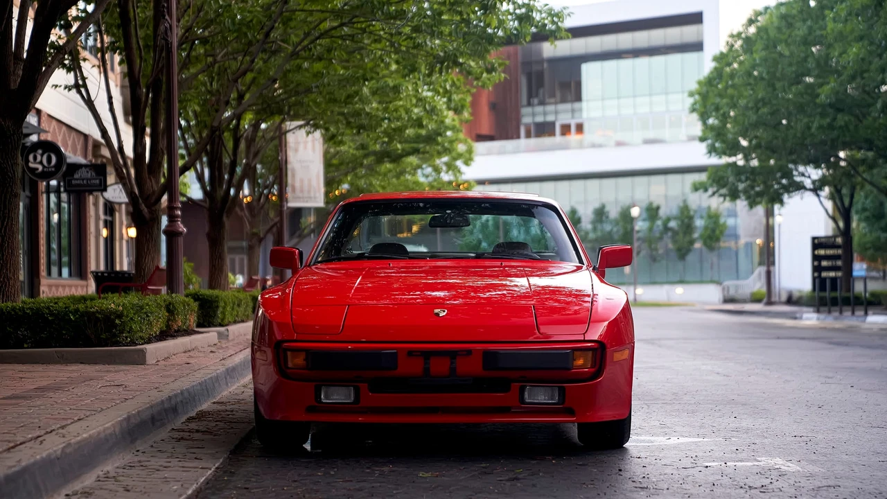 1984 Porsche 944 - Image 15 of 31