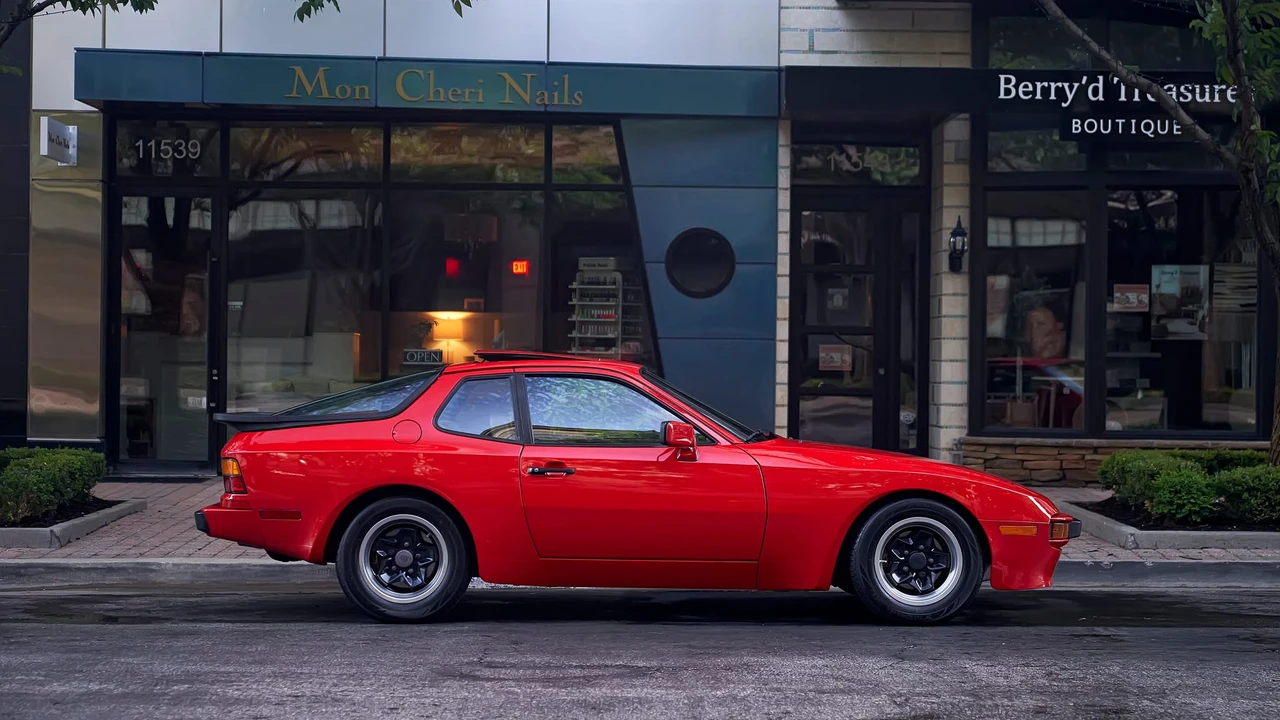 1984 Porsche 944 - Image 26 of 31