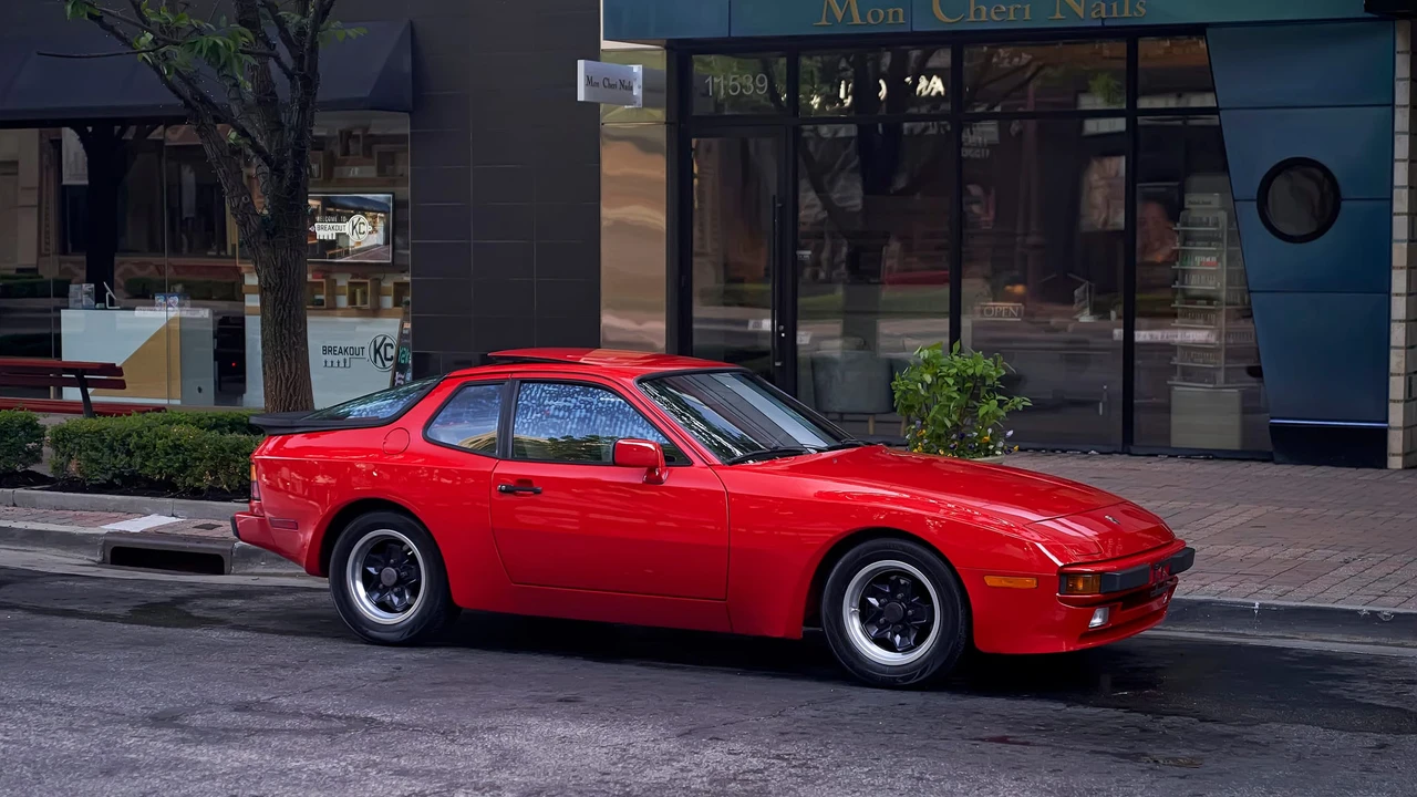 1984 Porsche 944 - Image 24 of 31
