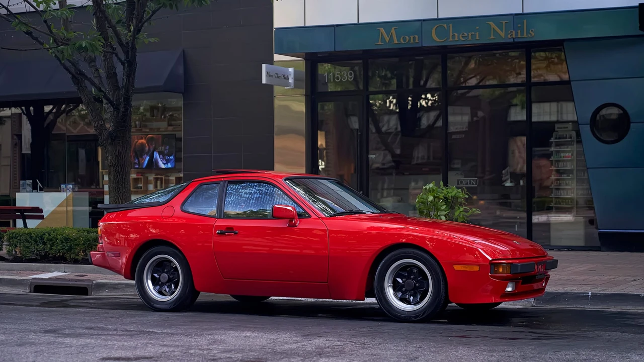 1984 Porsche 944 - Image 25 of 31