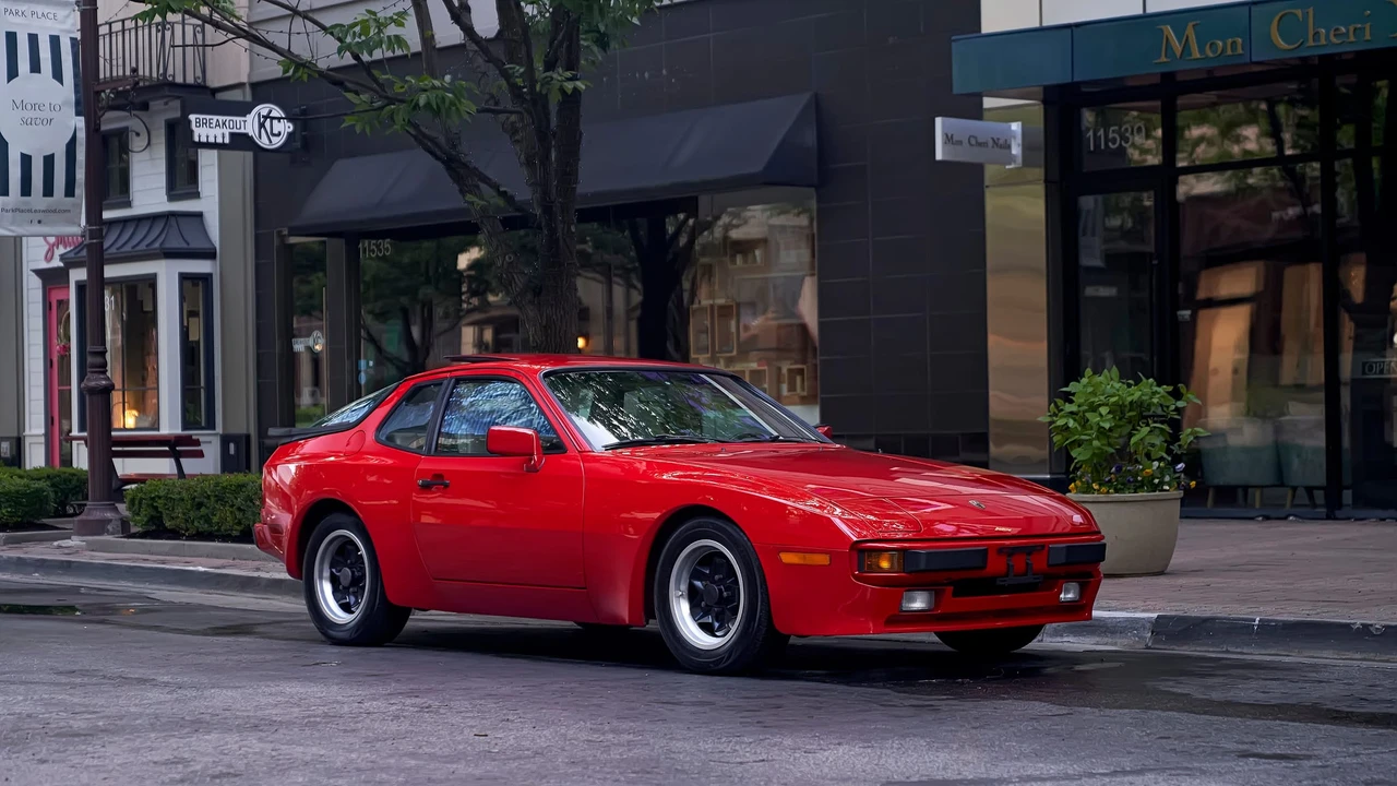 1984 Porsche 944 - Image 22 of 31