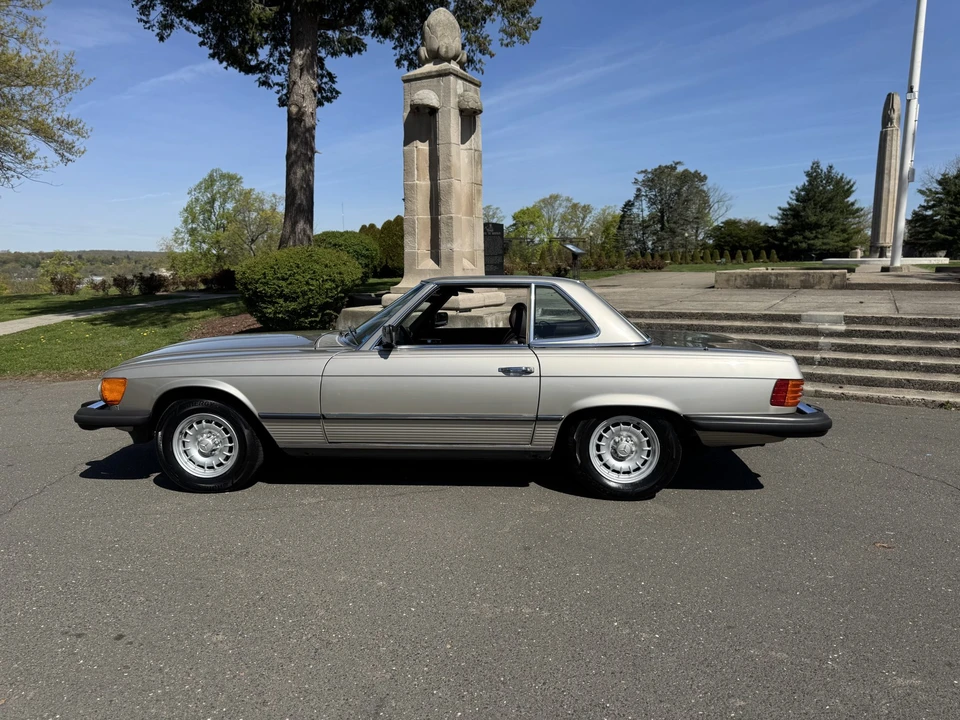 1985 Mercedes-Benz R107 SL-Class - Image 13 of 31