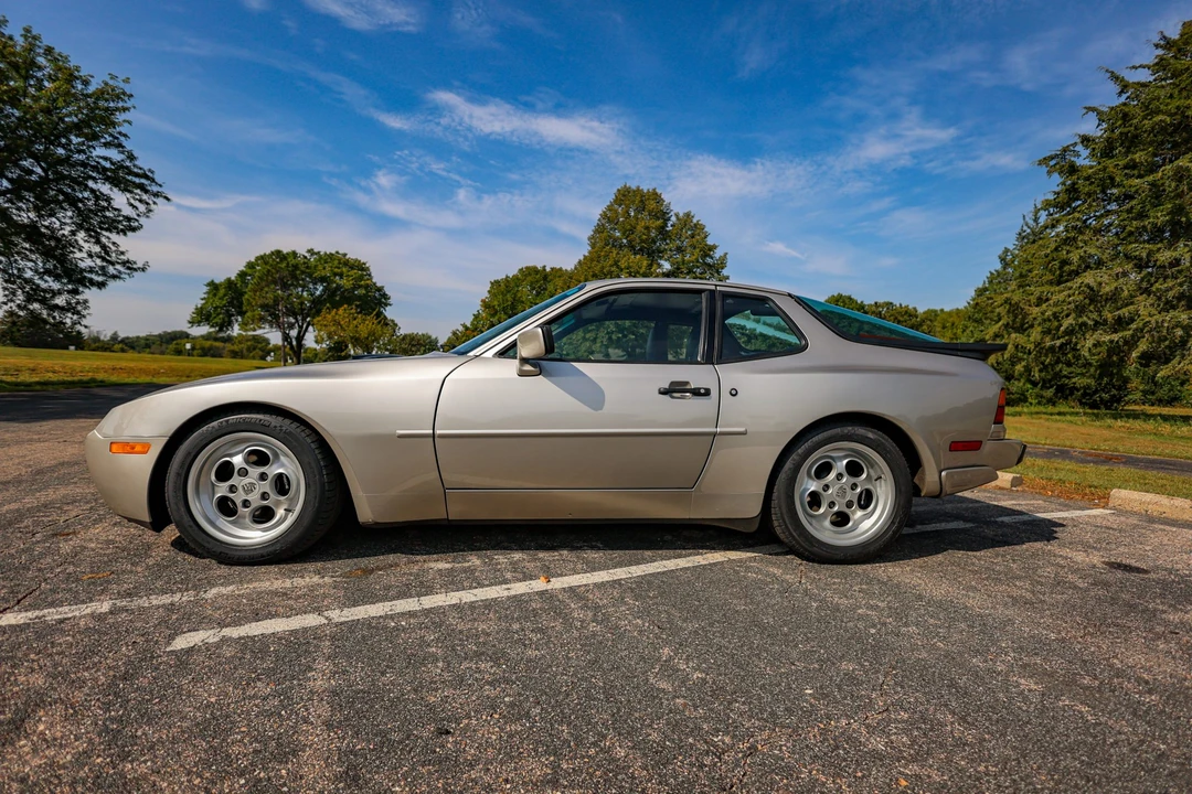 1986 Porsche 944 Turbo - Image 27 of 31