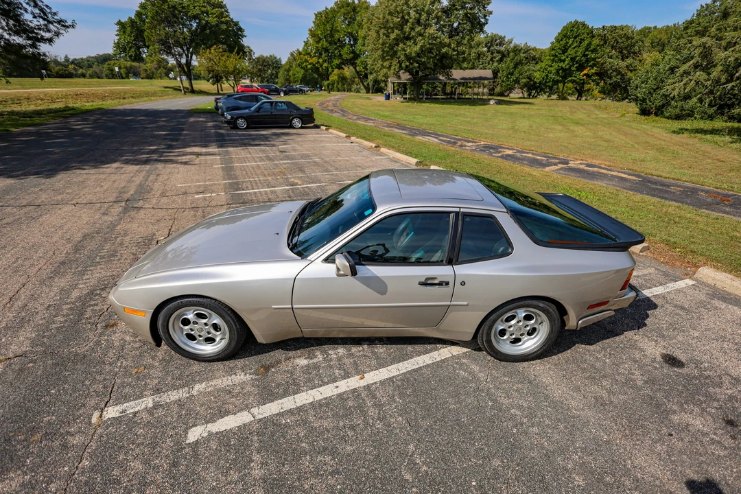 1986 Porsche 944 Turbo - Image 24 of 31