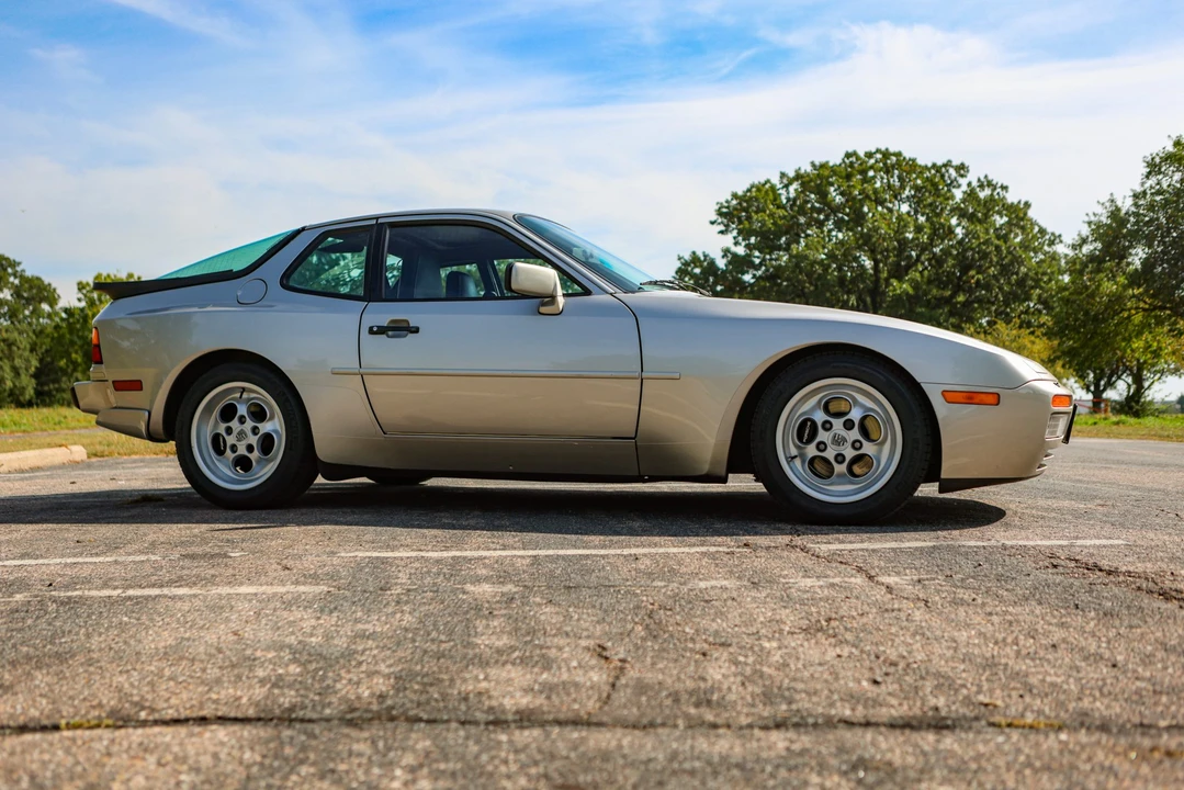 1986 Porsche 944 Turbo - Image 15 of 31