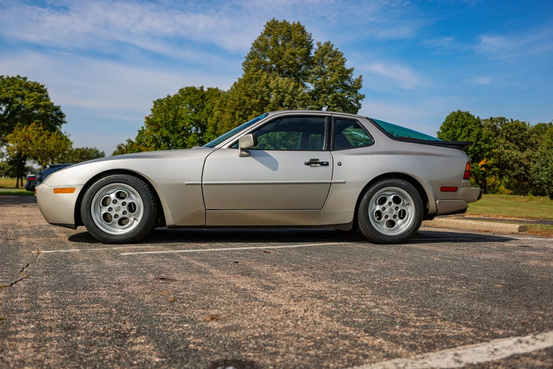 1986 Porsche 944 Turbo - Image 26 of 31