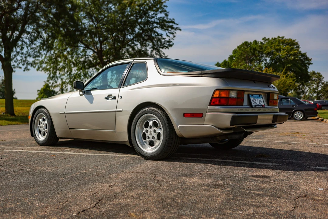1986 Porsche 944 Turbo - Image 23 of 31