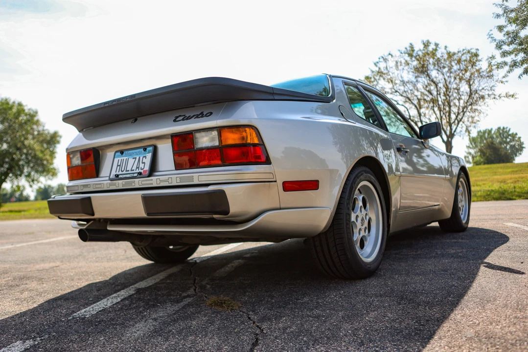 1986 Porsche 944 Turbo - Image 18 of 31