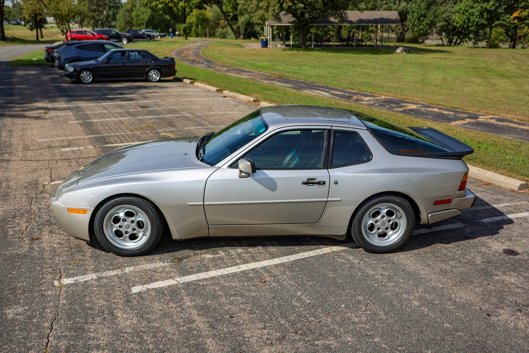 1986 Porsche 944 Turbo - Image 25 of 31