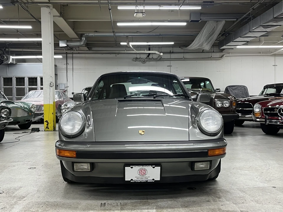 1987 Porsche 911 Carrera 3.2 - Image 10 of 31