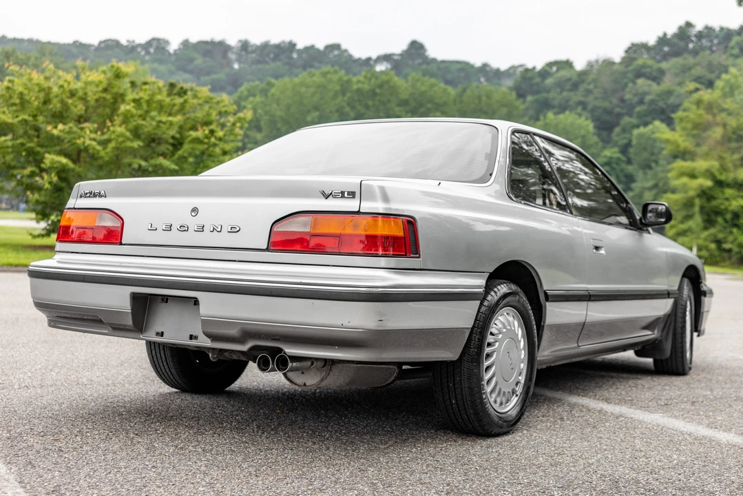1988 Acura Legend 1st Gen - Image 5 of 31