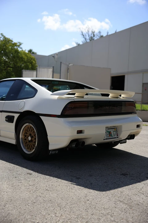 1988 Pontiac Fiero GT - Image 29 of 31