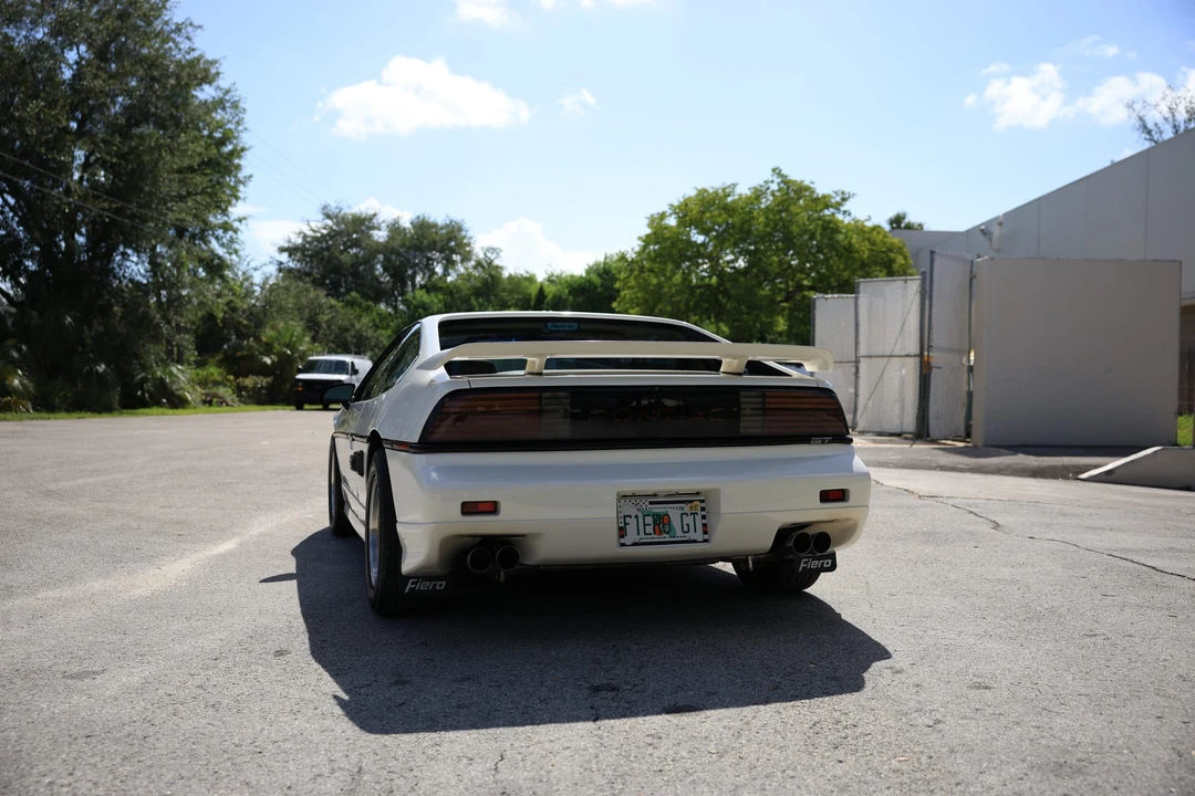 1988 Pontiac Fiero GT - Image 26 of 31